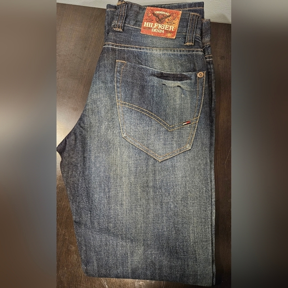 Tommy Hilfiger denim relaxed fit mens jeans - Picture 6 of 9